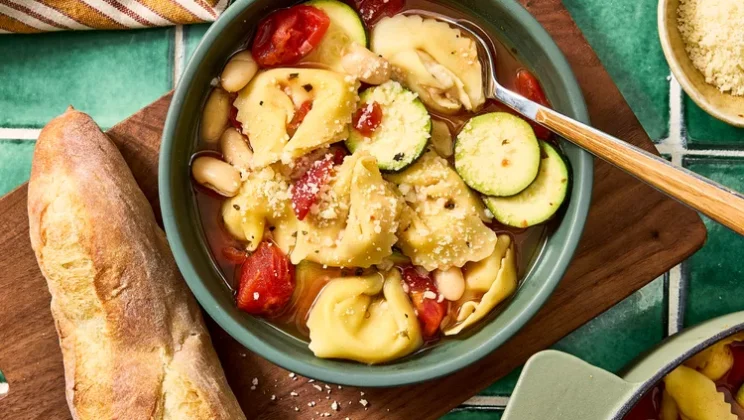 Tortellini Soup Recipe: A Quick and Tasty Meal in Under 30 Minutes